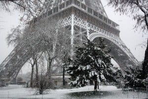 Tour EiffeI n The Snow