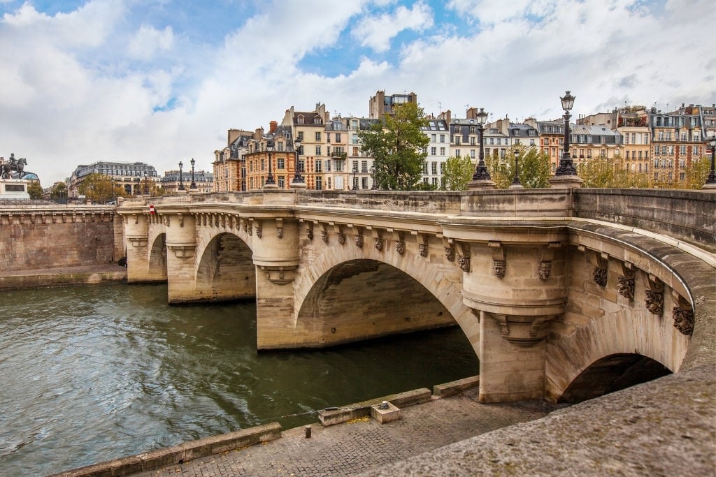 Pont des Arts in Paris - Misadventures with Andi